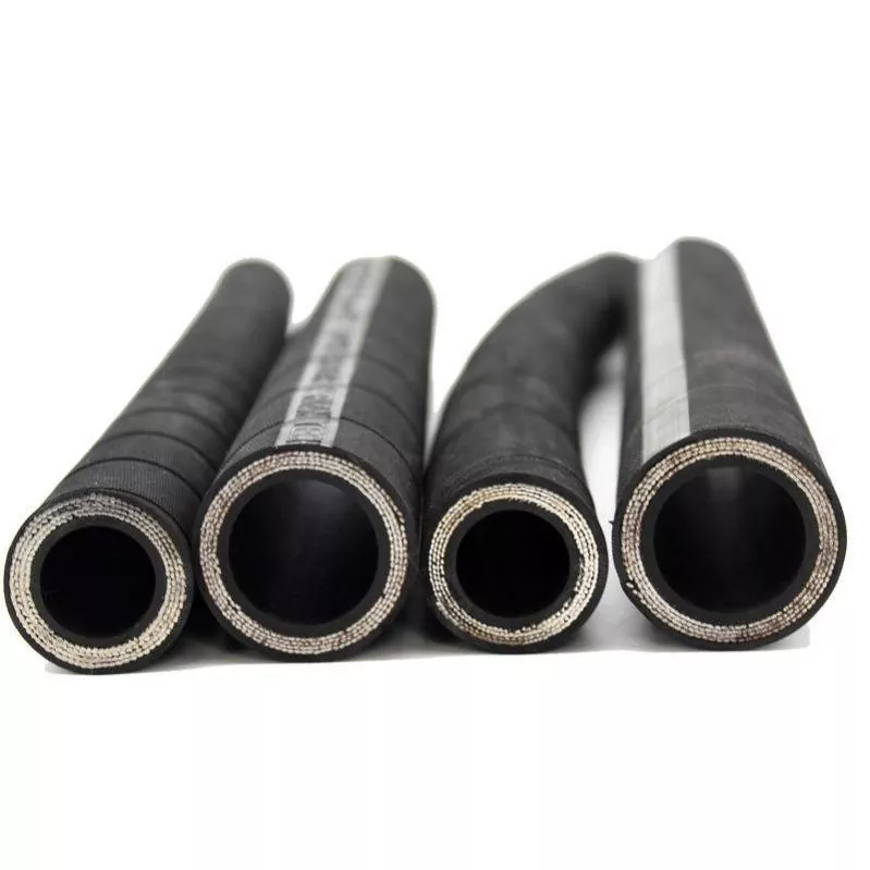 Ống cao su bện dây thép cải thiện hiệu suất truyền chất lỏng công nghiệp như thế nào?